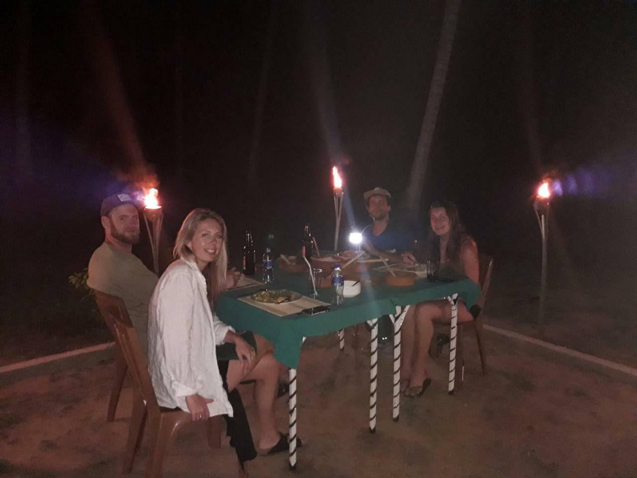 אודוואלאווה Jungle View River Camping מראה חיצוני תמונה
